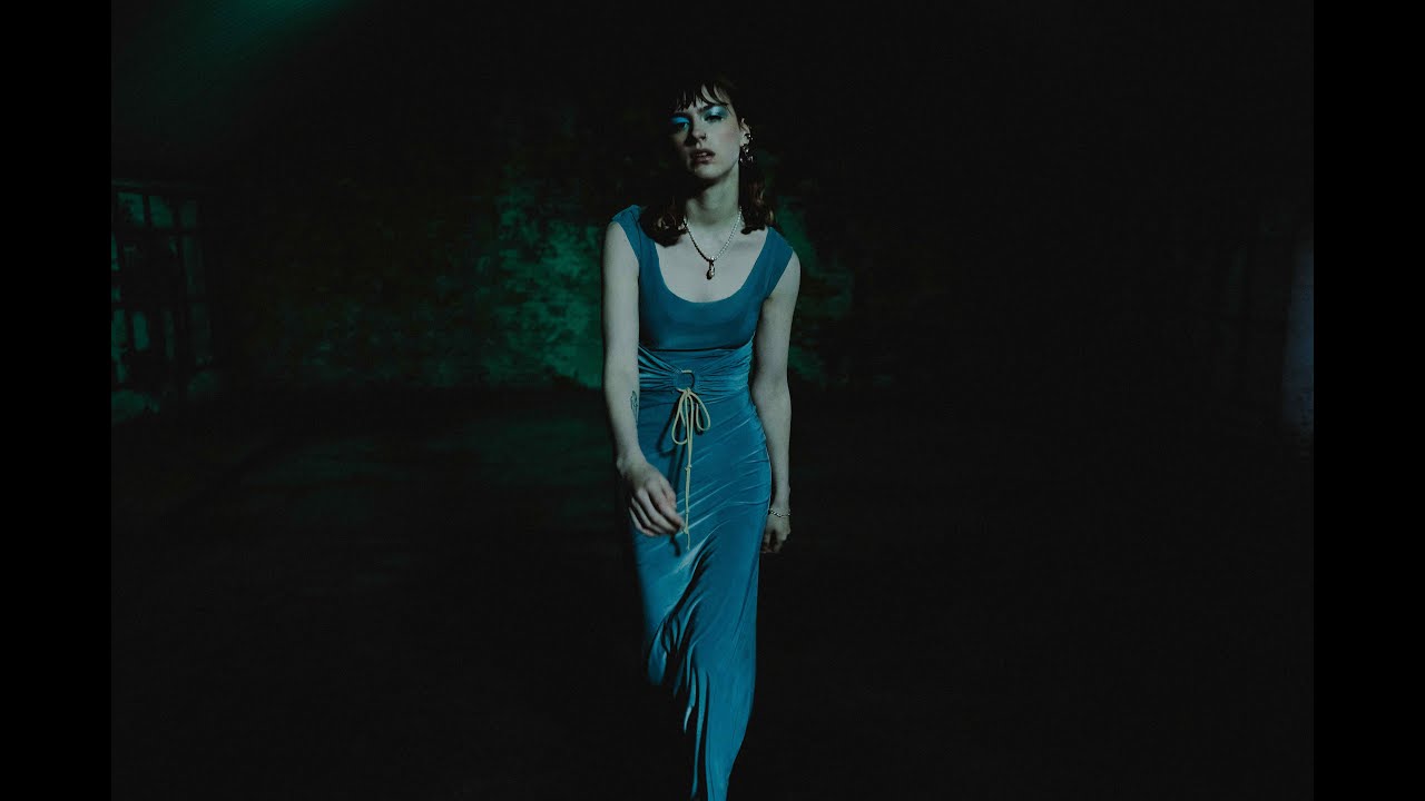 Chloe Slater - Fig Tree (Official Video)
