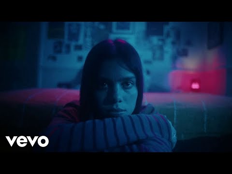 Bonnie Kemplay - 19 (Official Video)