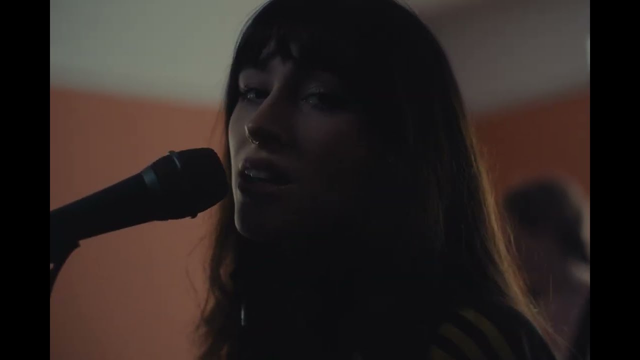 Florence Road - Figure It Out (live from the bedroom)