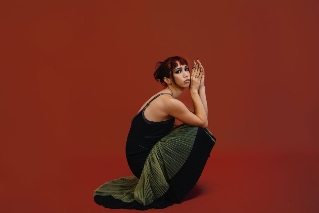 Wallice has shared new single 'Deadbeat' from her upcoming debut album 'The Jester'