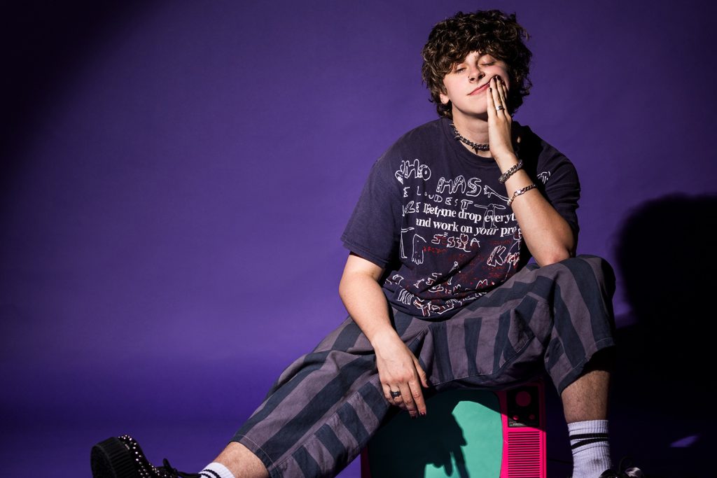 NOAHFINNCE has released new single 'Headcase' ahead of his deluxe album and UK tour