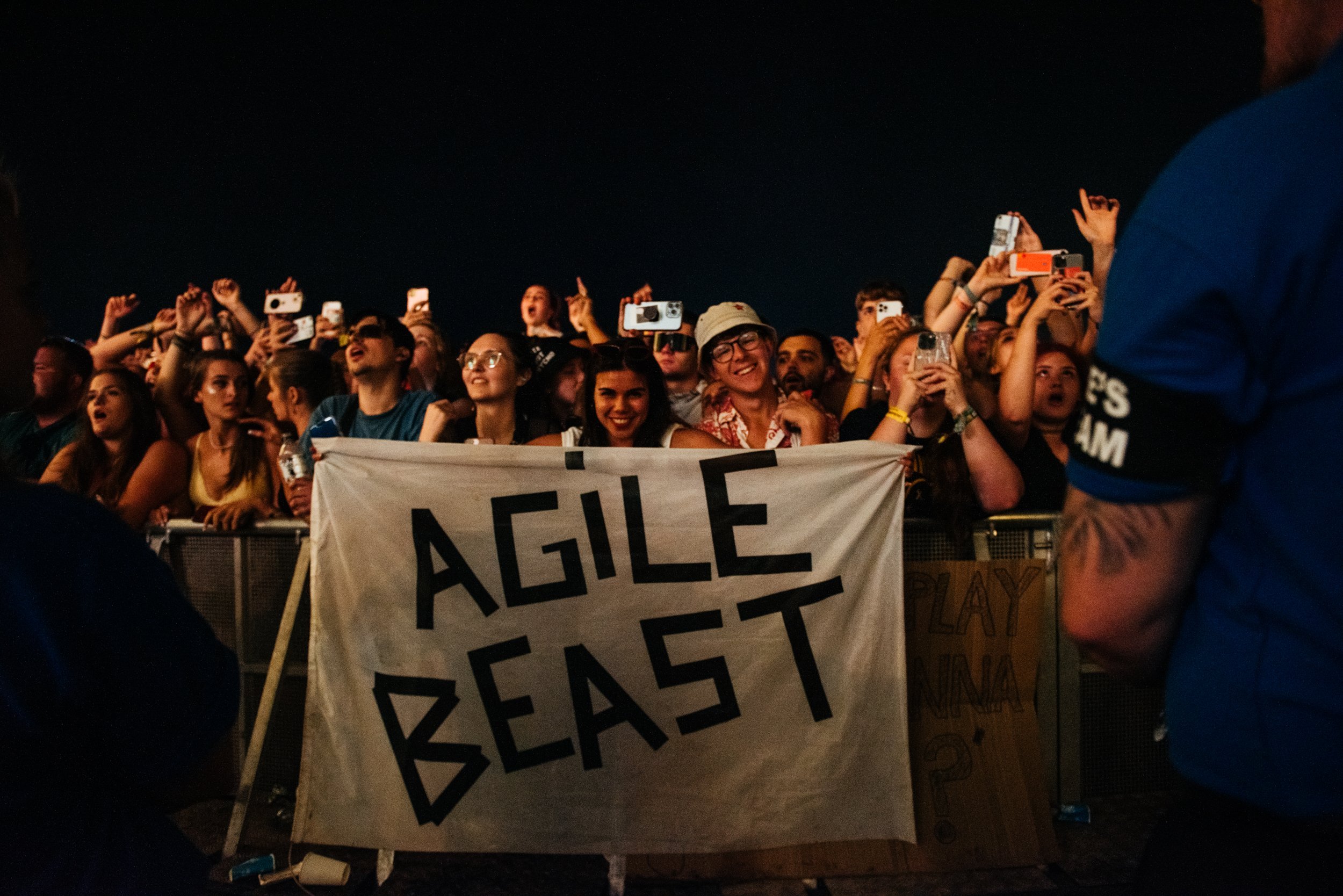 Wolf Alice stake their claim as Arctic Monkeys, Bring Me The Horizon and more mark a big second day at Reading 2022