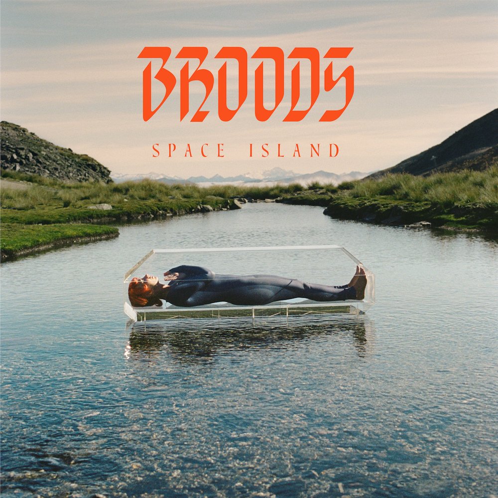 BROODS are getting their space-age groove on with the video for new single 'Heartbreak' BROODS are getting their space-age groove on with the video for new single 'Heartbreak'