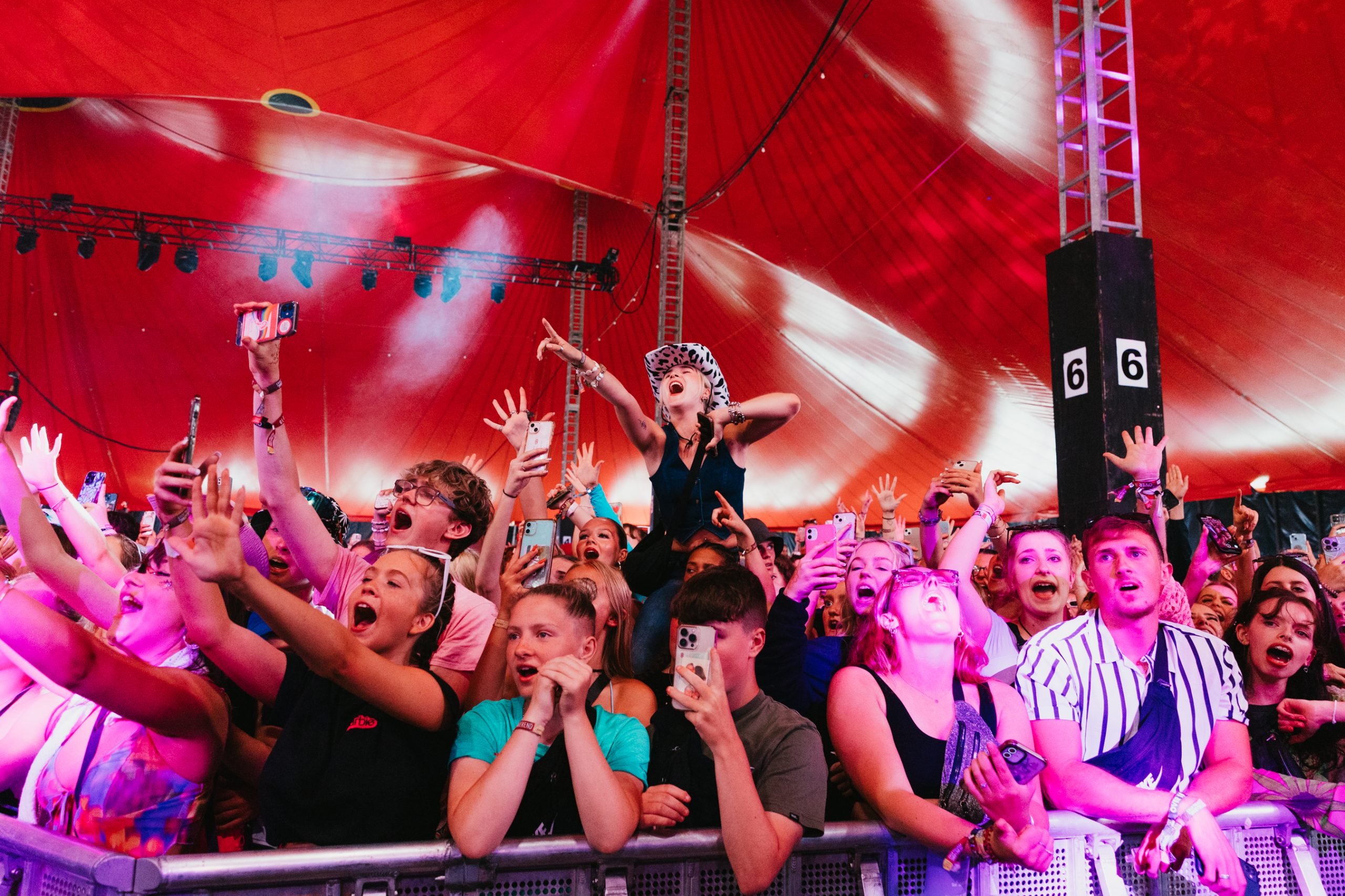 Caity Baser crowns her summer of festivals at Reading 2023