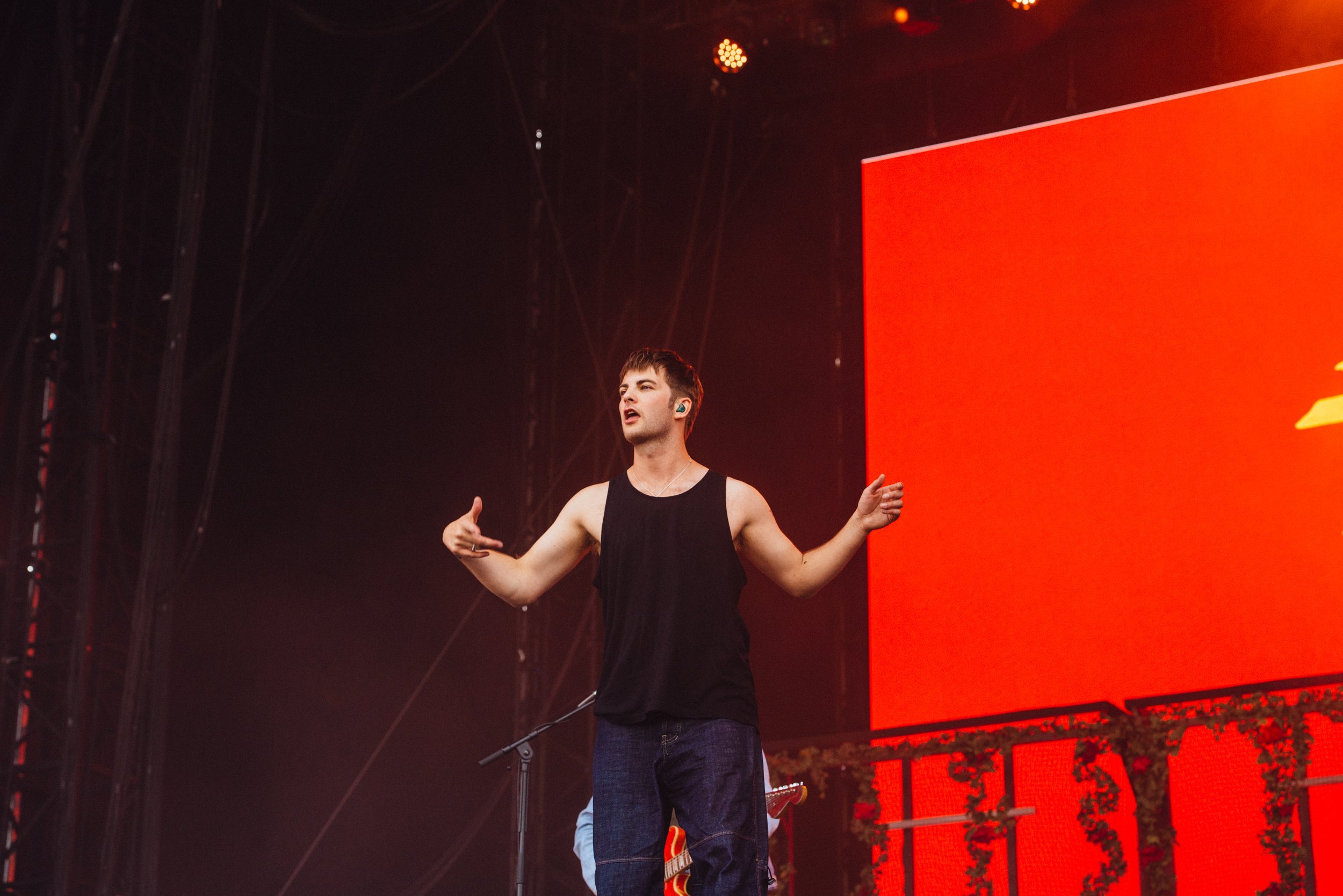Wolf Alice stake their claim as Arctic Monkeys, Bring Me The Horizon and more mark a big second day at Reading 2022
