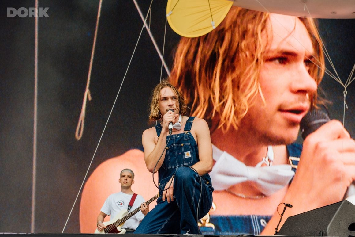 Insert your own 'Sports Team are full of hot air' jokes, as the self-proclaimed 'best live band in the world' prove they've got what it takes for a Main Stage slot at Reading 2021