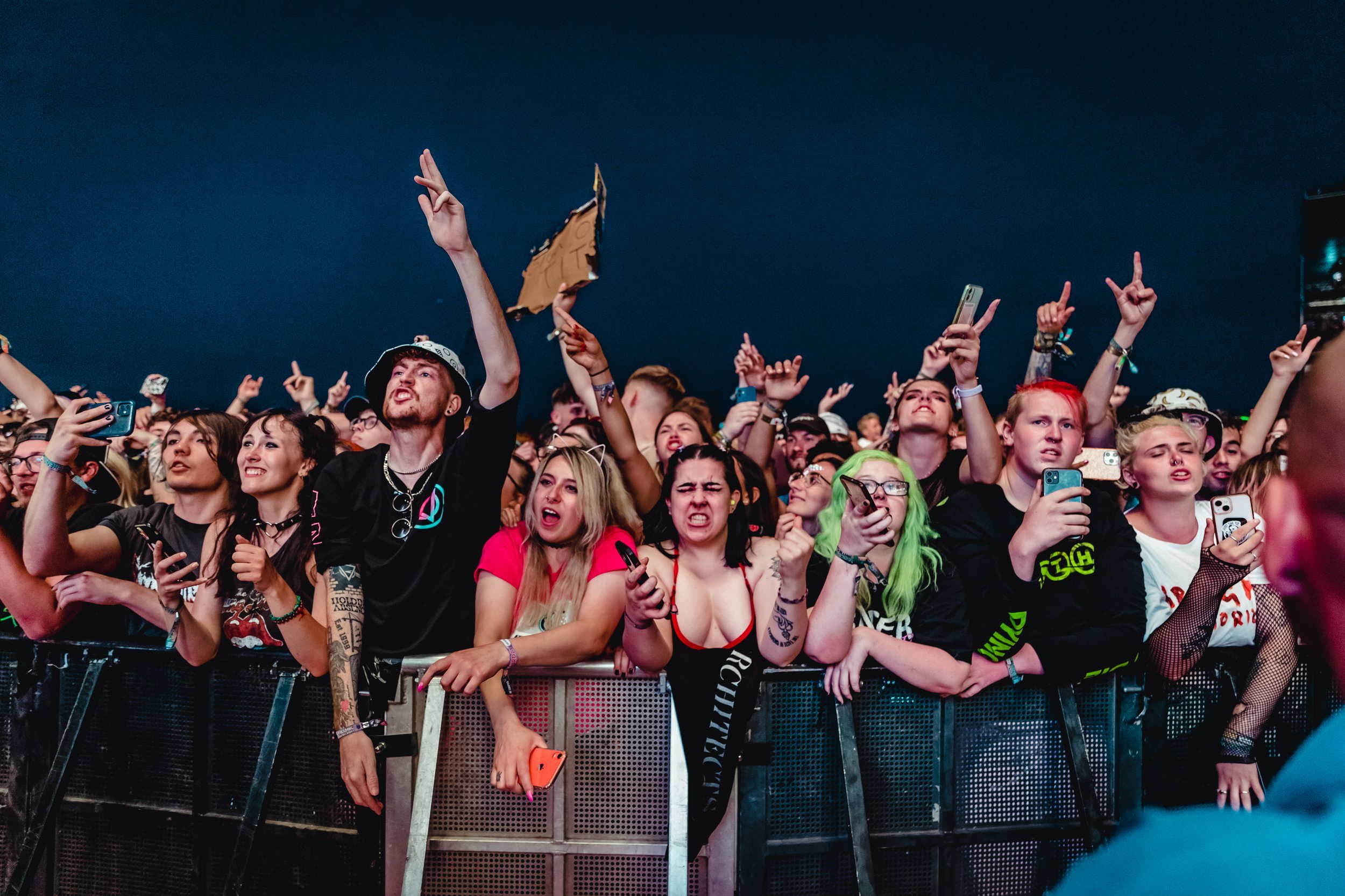 Wolf Alice stake their claim as Arctic Monkeys, Bring Me The Horizon and more mark a big second day at Reading 2022