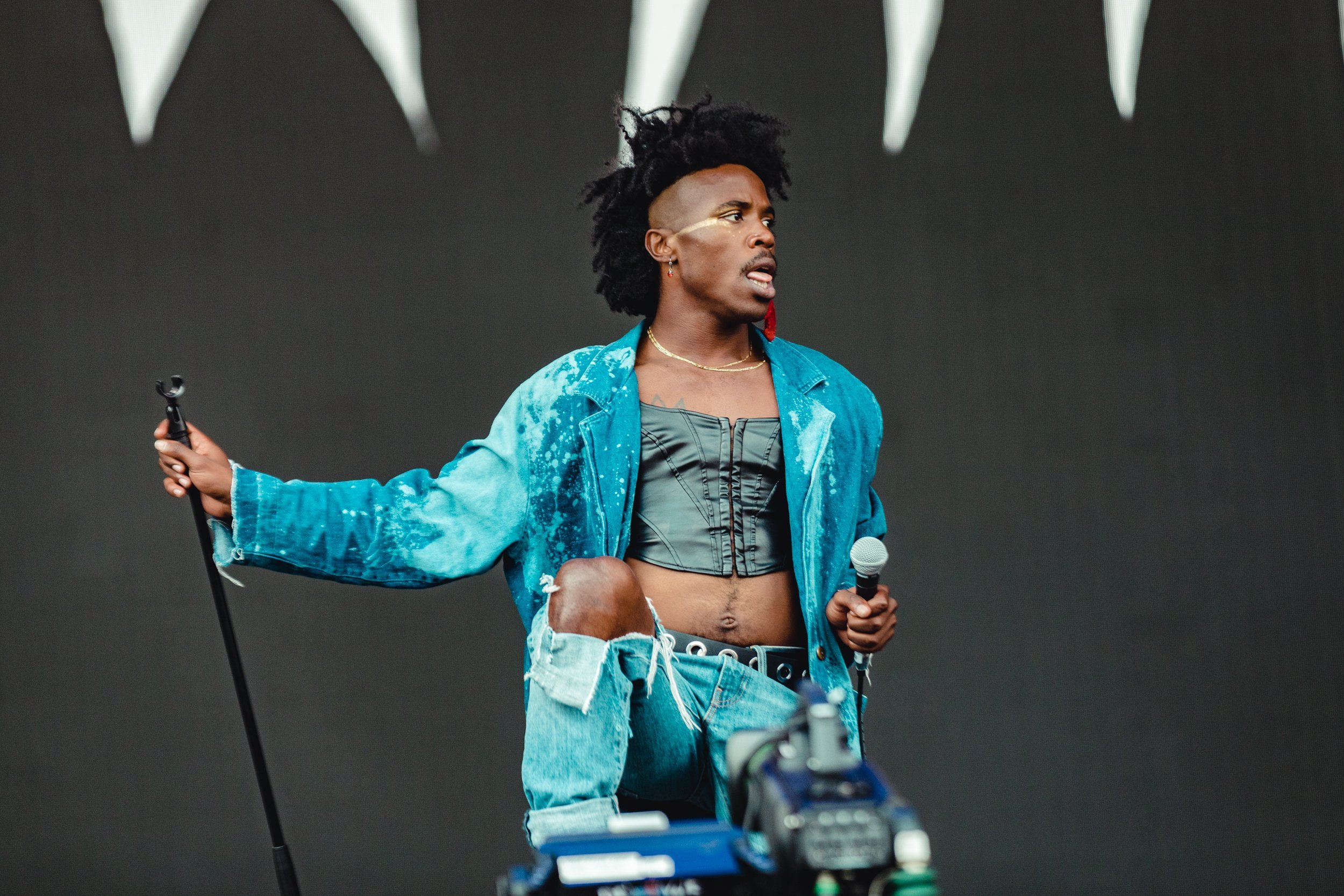 Wolf Alice stake their claim as Arctic Monkeys, Bring Me The Horizon and more mark a big second day at Reading 2022