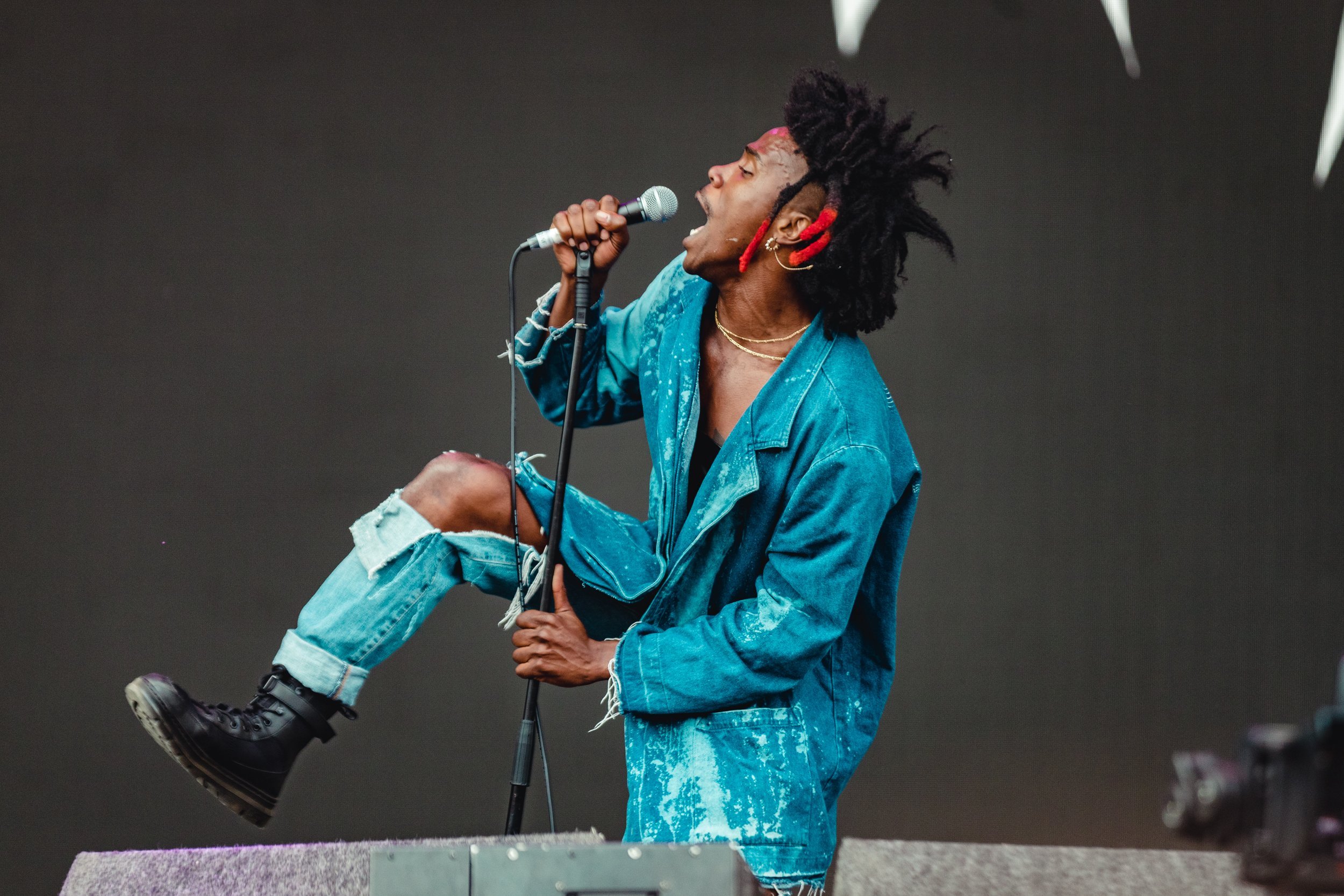 Wolf Alice stake their claim as Arctic Monkeys, Bring Me The Horizon and more mark a big second day at Reading 2022