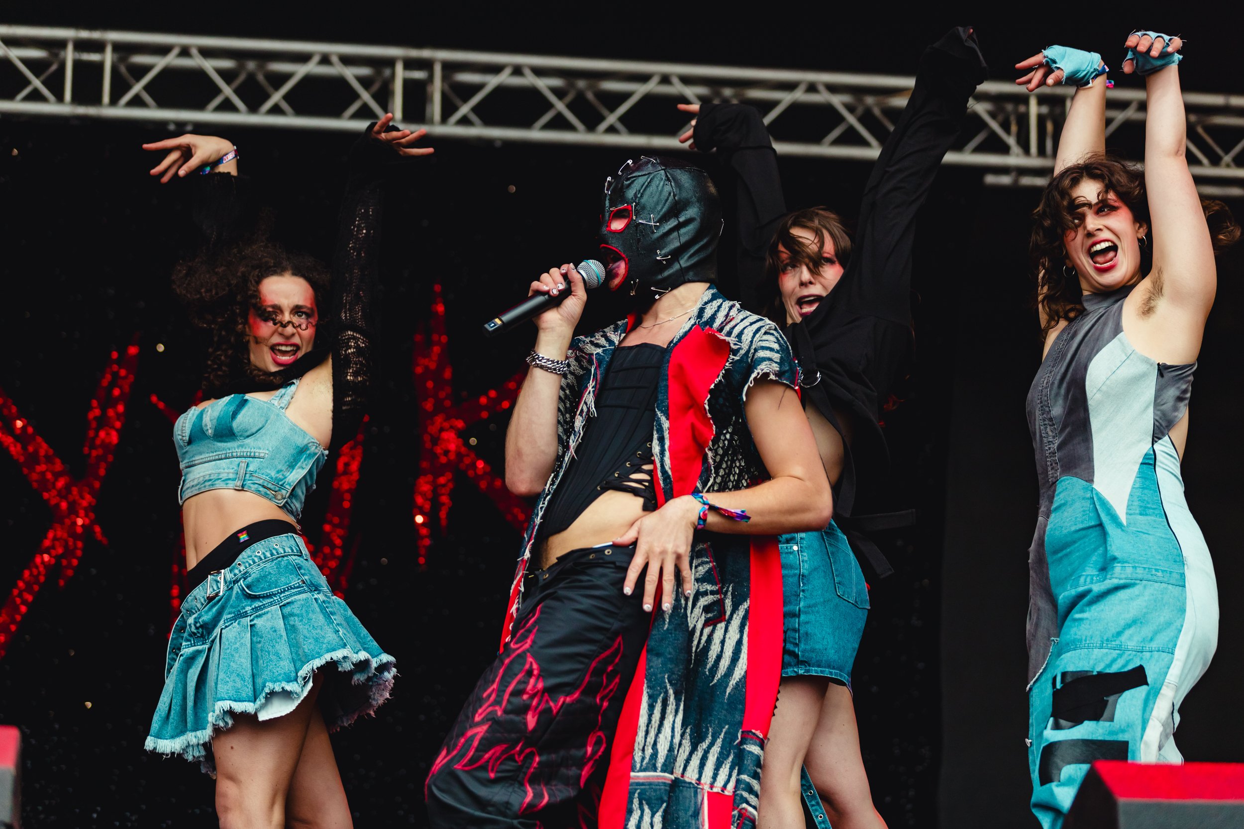 Lynks put on a show at Standon Calling 2023 - photos