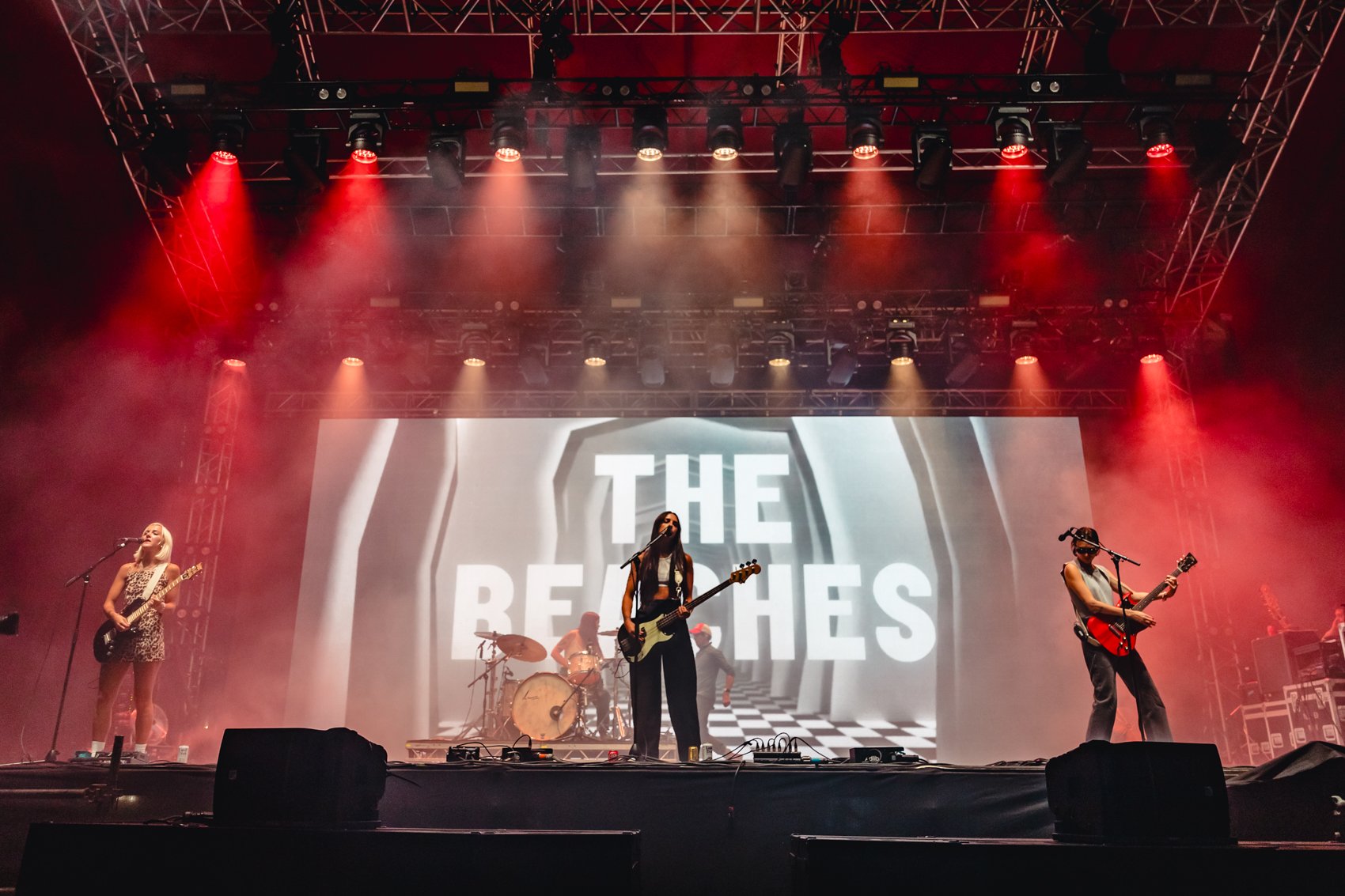 Lana Del Rey creates iconic moments, Fred again.. is everywhere, and Fontaines D.C. ace their headline audition on Saturday at Reading Festival