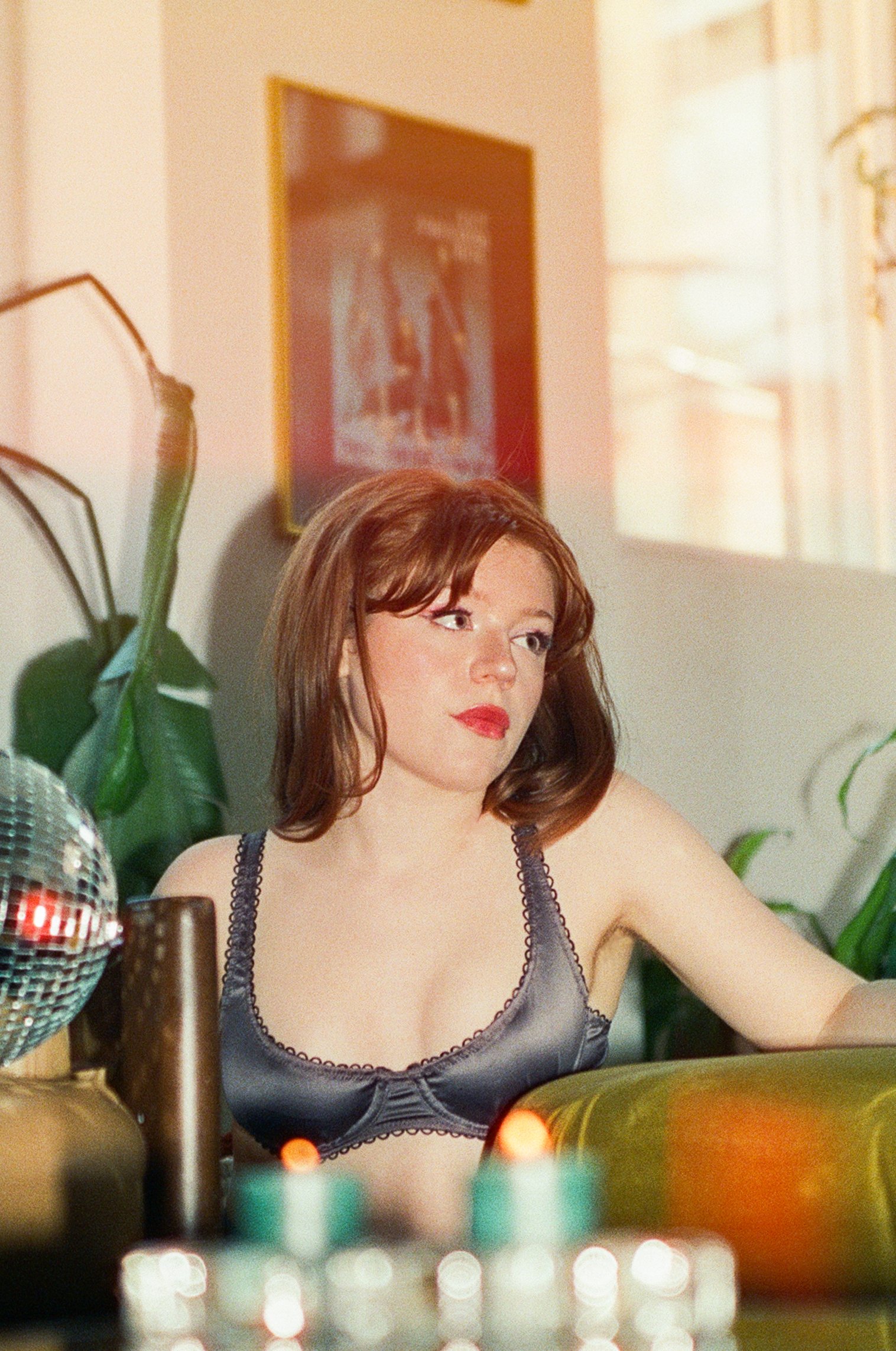 Housewife navigates health challenges, creative control and the delicate art of transformation on her glittering debut EP, 'Girl of the Hour' Housewife navigates health challenges, creative control and the delicate art of transformation on her glittering debut EP, 'Girl of the Hour'