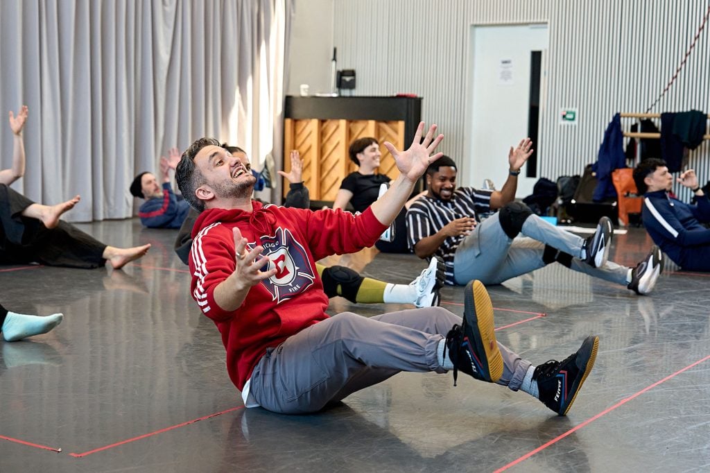 Check out the first rehearsal photos from the new Radiohead-featuring theatrical adaption of Hamlet, 'Hamlet Hail To The Thief' Check out the first rehearsal photos from the new Radiohead-featuring theatrical adaption of Hamlet, 'Hamlet Hail To The Thief'