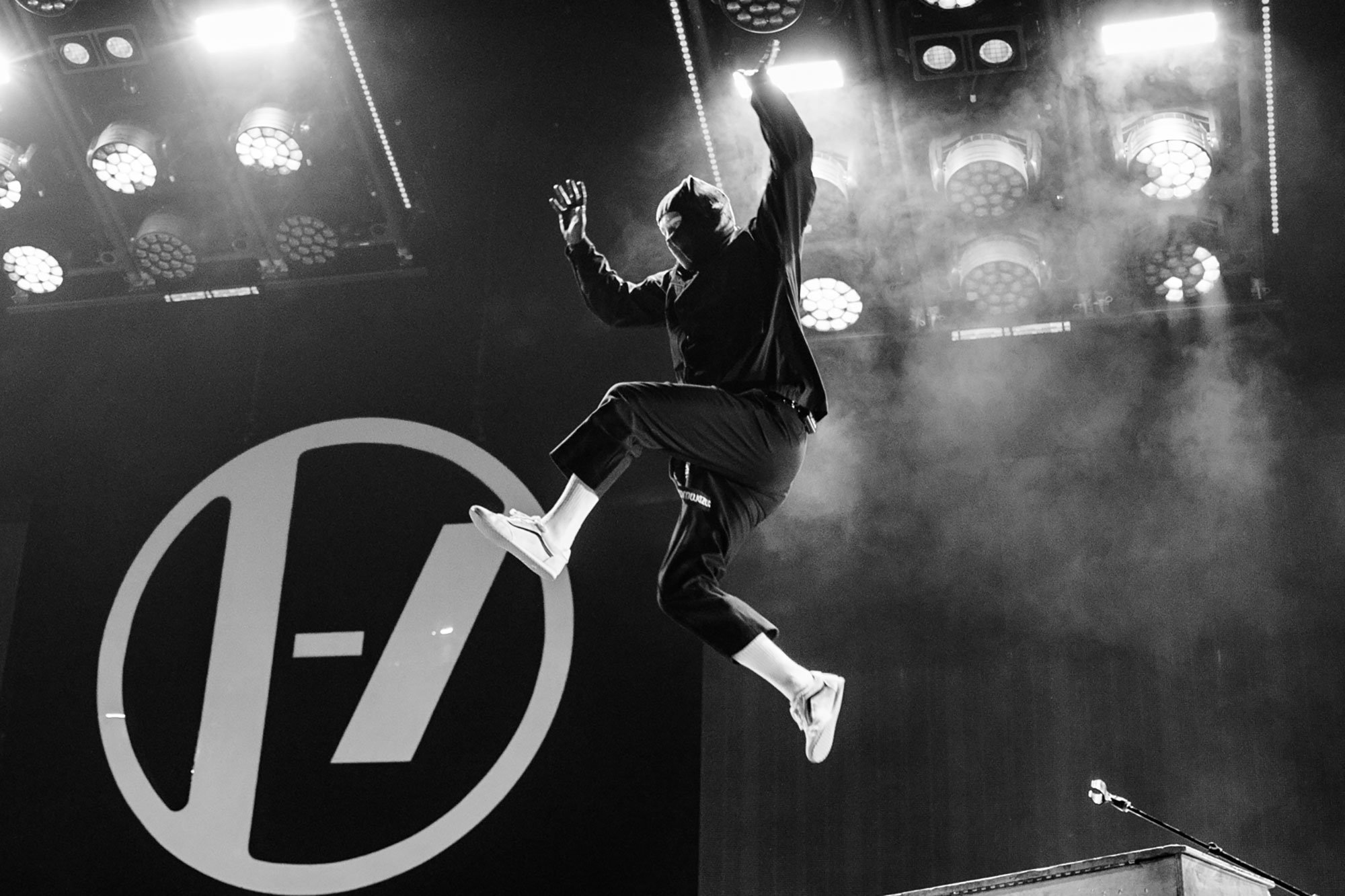 Twenty One Pilots transform London's O2 Arena into a dystopian theatre of rebellion